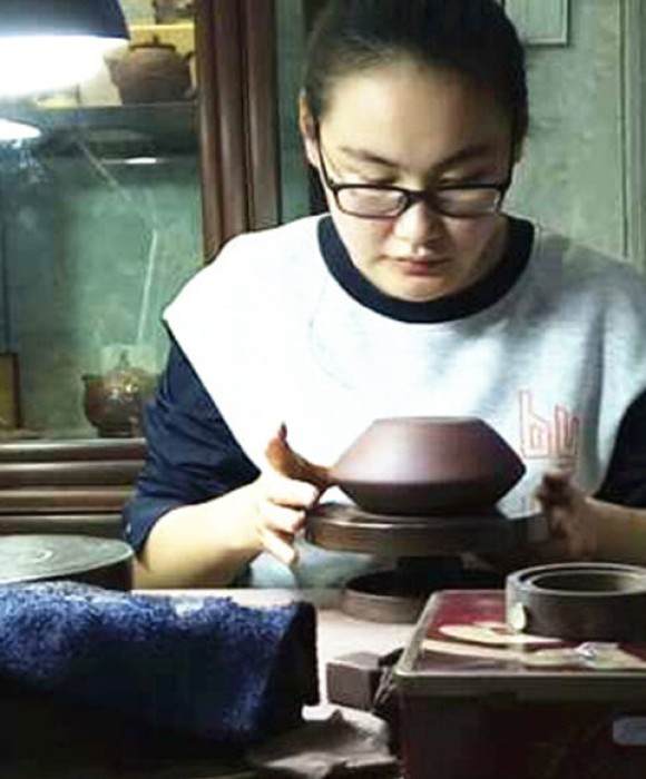 紫砂艺人林艳，工艺美术师