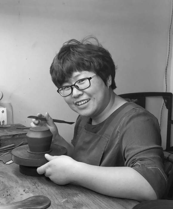 紫砂艺人桑丽，民间实力派