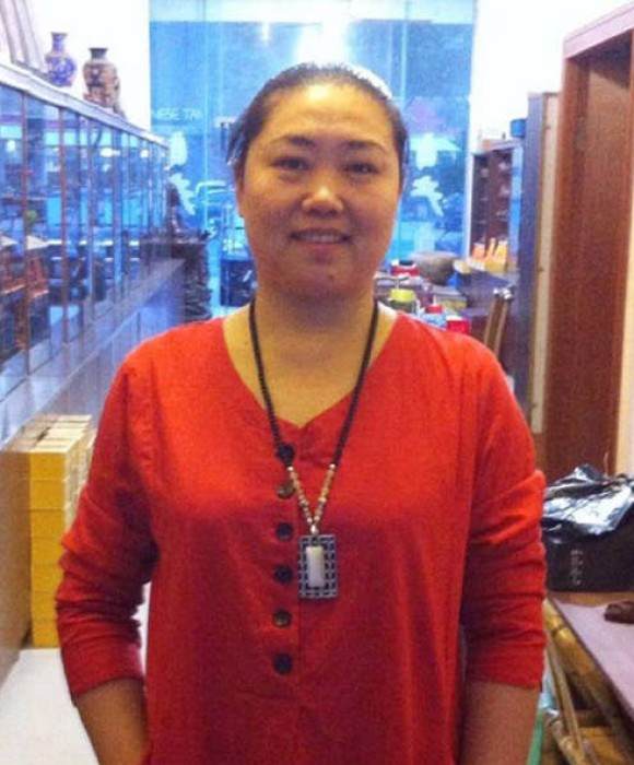 紫砂艺人桑和锦，工艺美术师