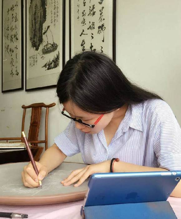 紫砂艺人樊科琪，助理工艺美术师