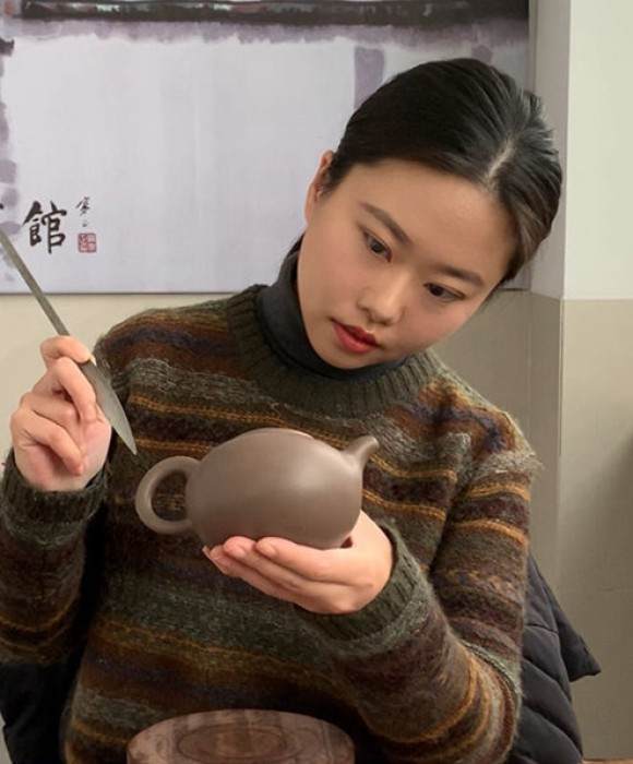 紫砂艺人樊笑，工艺美术师