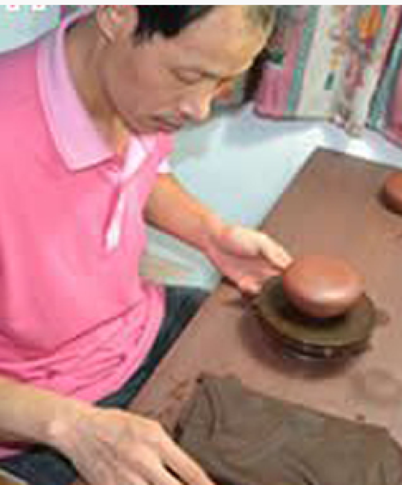 紫砂艺人武永君，工艺美术师