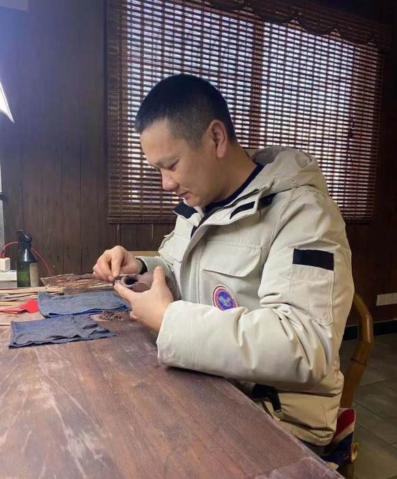 紫砂艺人殷祥，民间实力派