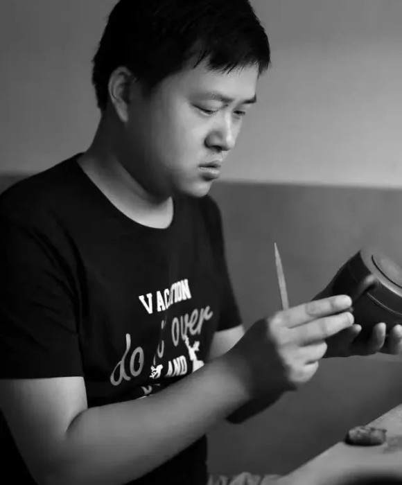 紫砂艺人江健，民间实力派