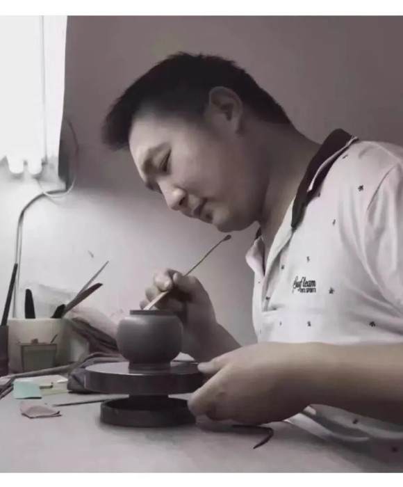 紫砂艺人江洪军，民间实力派