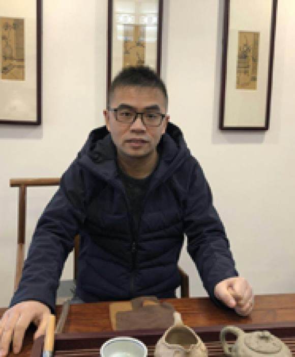 紫砂艺人汤俊，助理工艺美术师