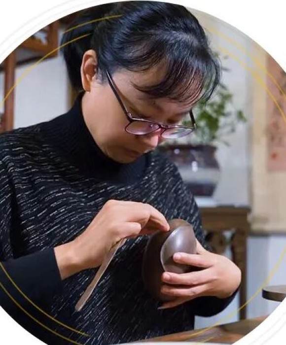 紫砂艺人汤市云，民间实力派