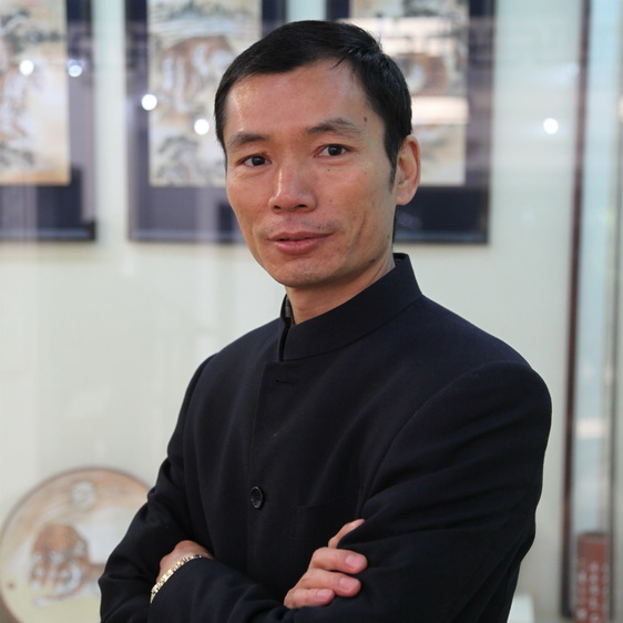 紫砂艺人汪成琼，正高级工艺美术师