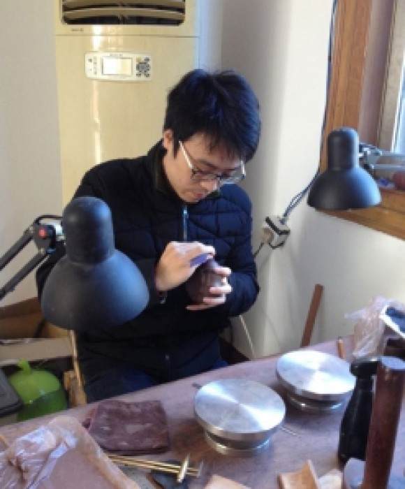 紫砂艺人沈凌，工艺美术师