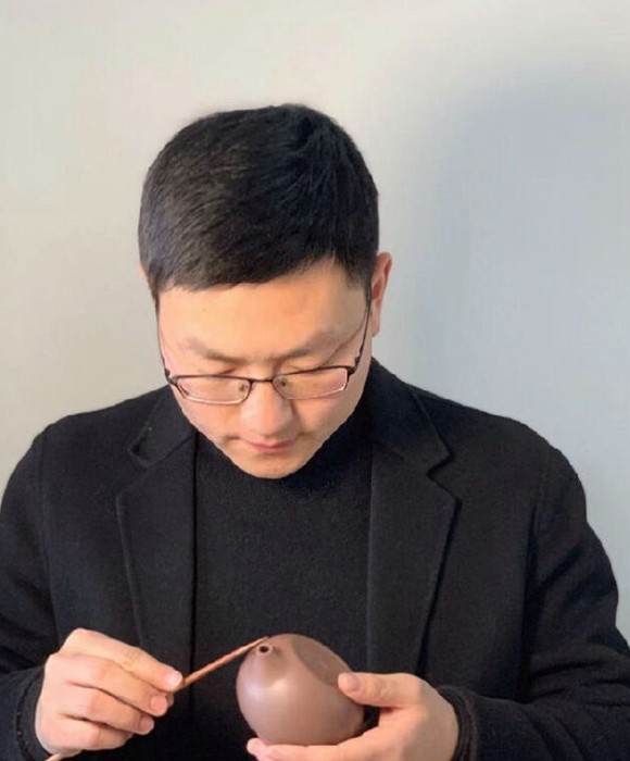 紫砂艺人沈旭，助理工艺美术师