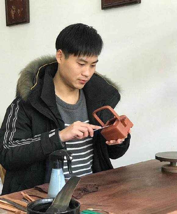 紫砂艺人沈杨，工艺美术师