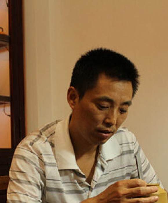 紫砂艺人沈洪伟，工艺美术师