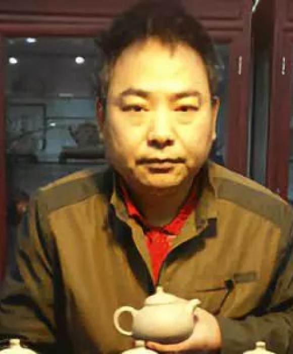 紫砂艺人沈涛，助理工艺美术师