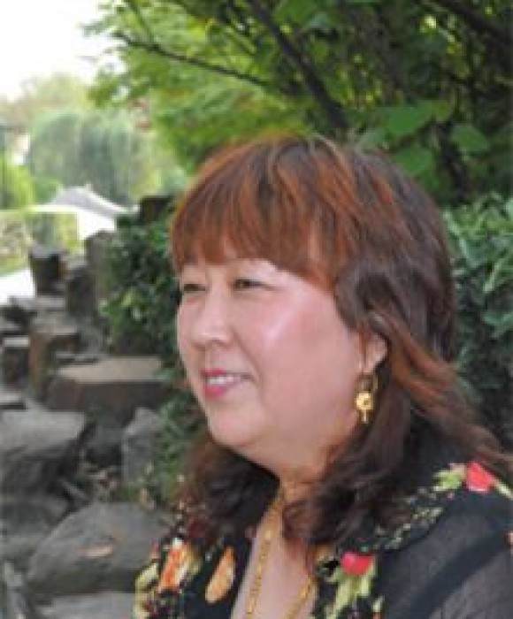 紫砂艺人沈红英，民间实力派