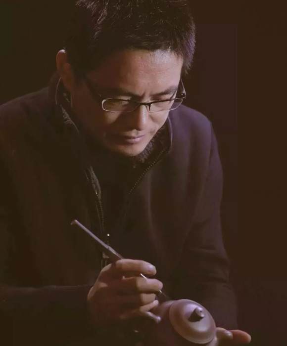 紫砂艺人沈跃平，工艺美术师