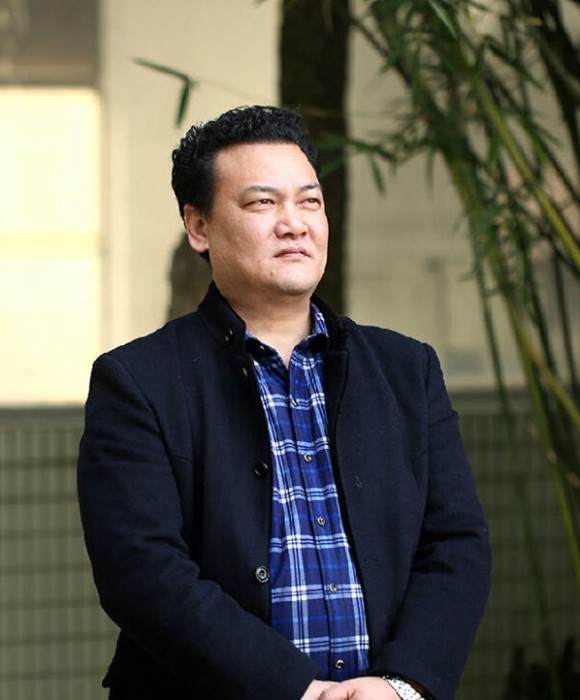 紫砂艺人温正泉，助理工艺美术师