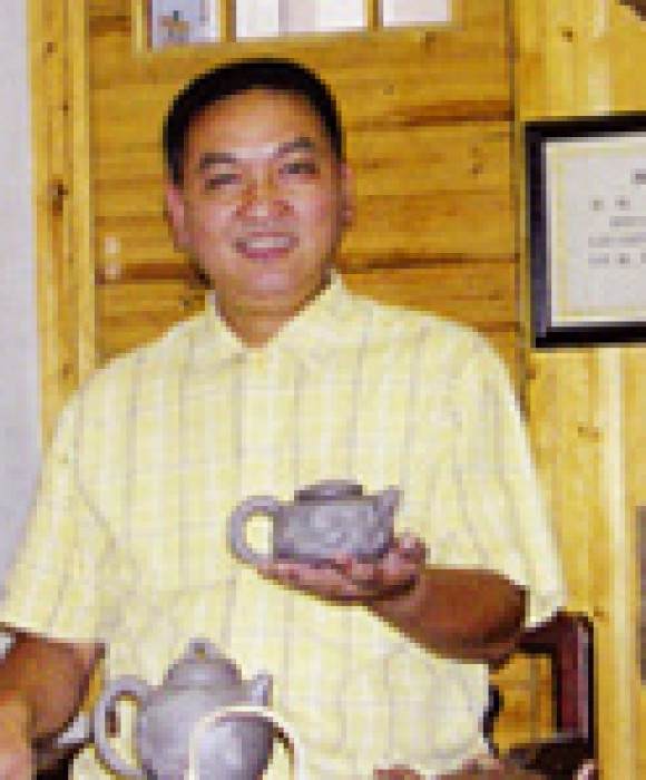 紫砂艺人潘俊，助理工艺美术师