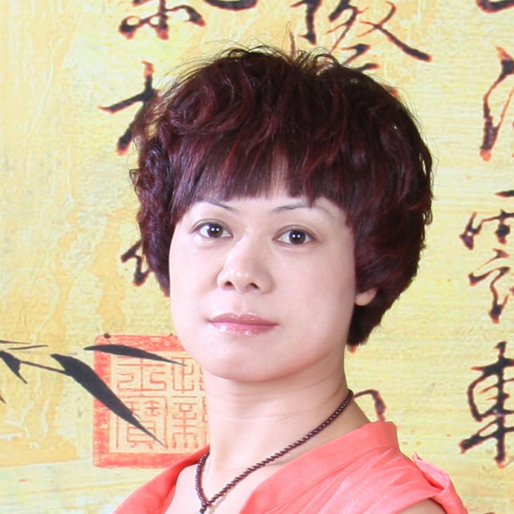 紫砂艺人潘国琴，高级工艺美术师