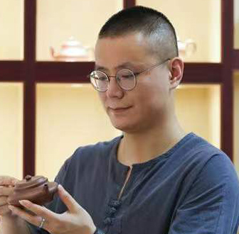 紫砂艺人潘宗健，工艺美术师