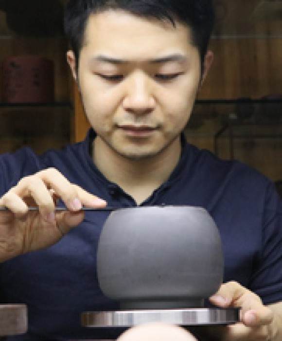 紫砂艺人潘毅，高级工艺美术师