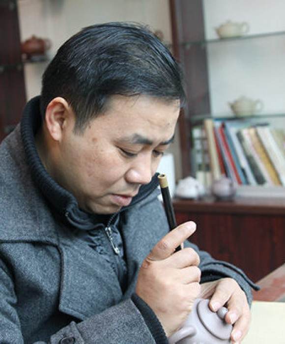 紫砂艺人潘雪锋，工艺美术师