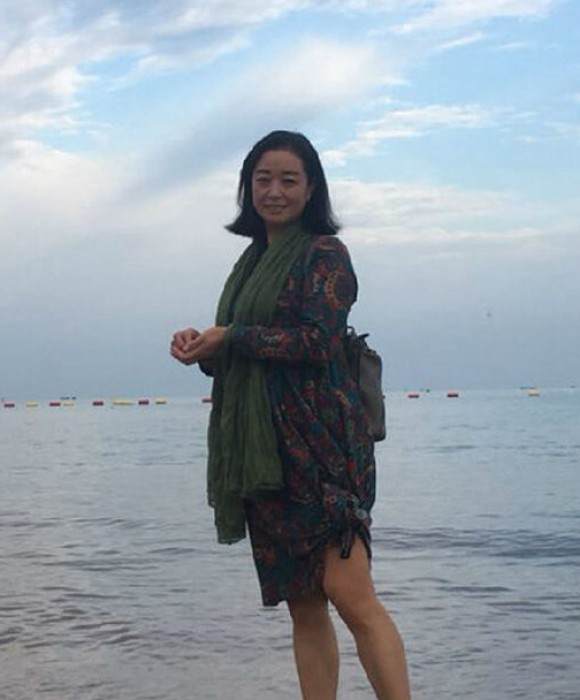 紫砂艺人濮荷君，工艺美术师