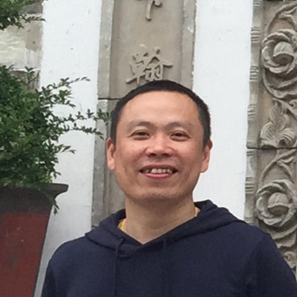 紫砂艺人王亚军，正高级工艺美术师