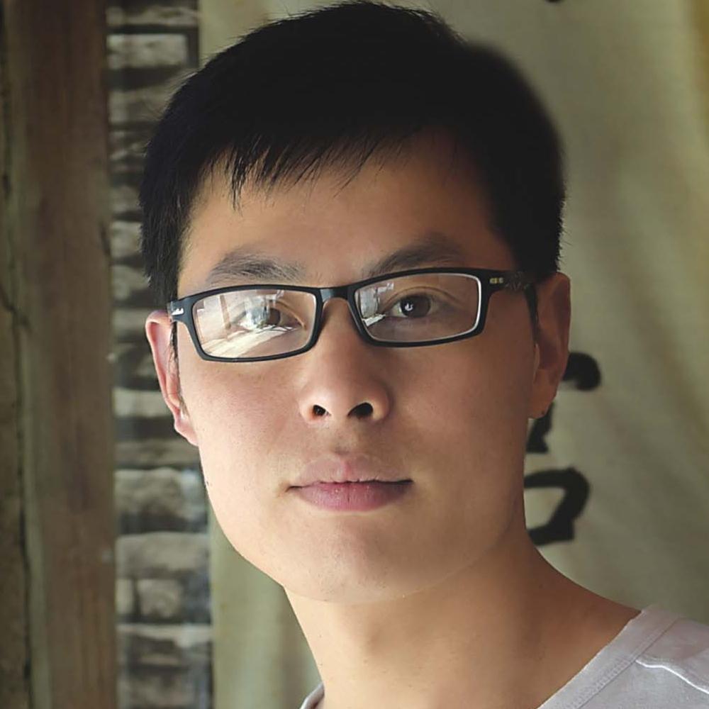 紫砂艺人王余平，高级工艺美术师