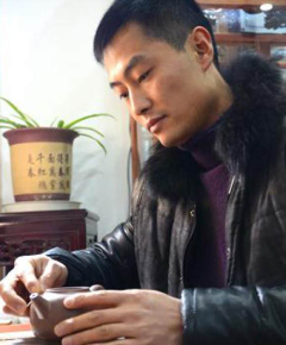 紫砂艺人王俊，工艺美术师
