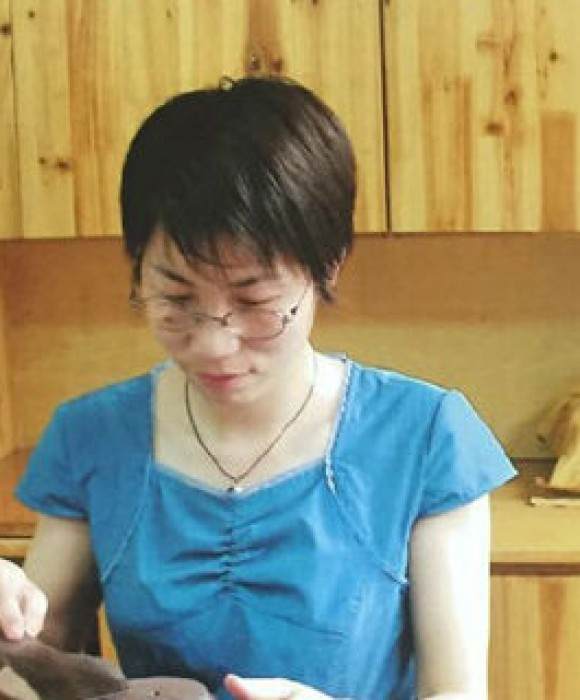 紫砂艺人王兰芳，高级工艺美术师