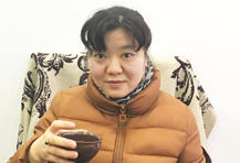 紫砂艺人王冬萍，高级工艺美术师