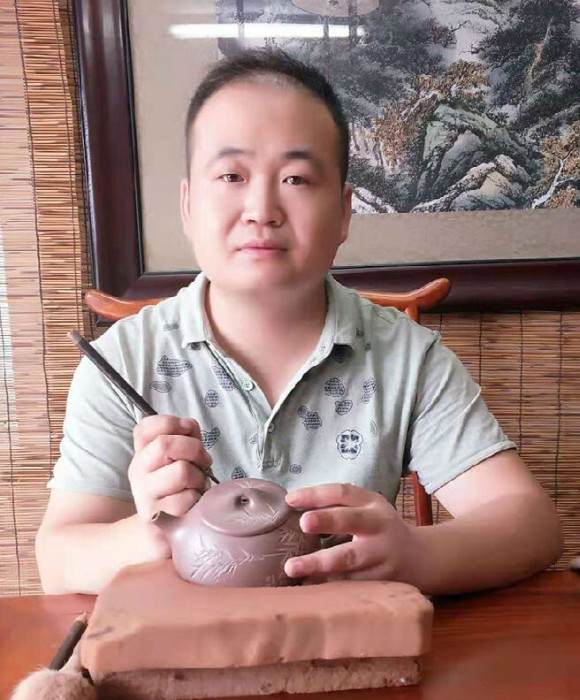 紫砂艺人王宪海，助理工艺美术师