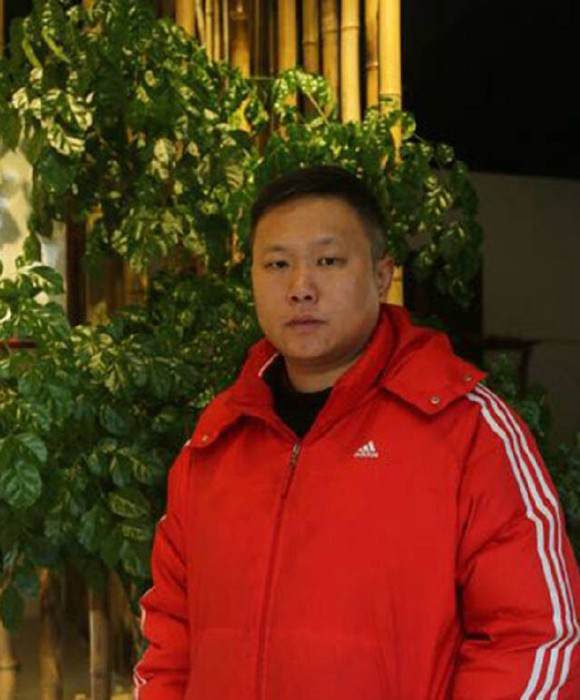 紫砂艺人王思达，助理工艺美术师