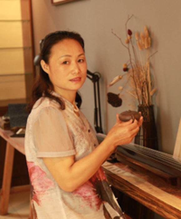 紫砂艺人王息娟，高级工艺美术师