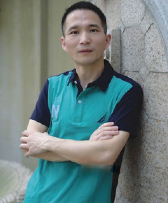 紫砂艺人王旭生，高级工艺美术师