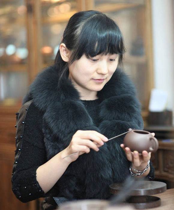 紫砂艺人王曦曦，助理工艺美术师