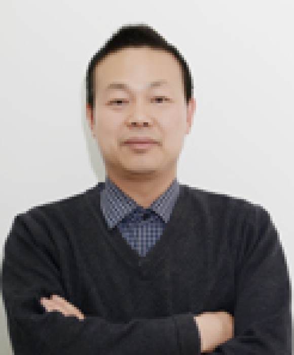 紫砂艺人王杏坤，正高级工艺美术师（乡土人才评审获得）