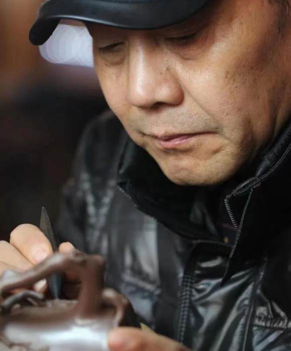 紫砂艺人王泽新，民间实力派