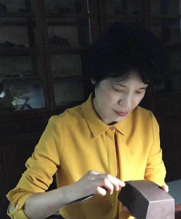 紫砂艺人王玮，高级工艺美术师