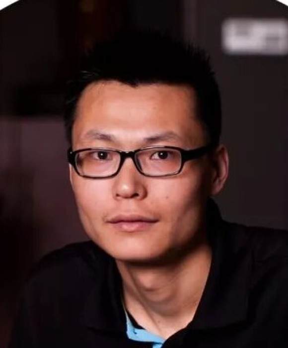 紫砂艺人王耀，工艺美术员