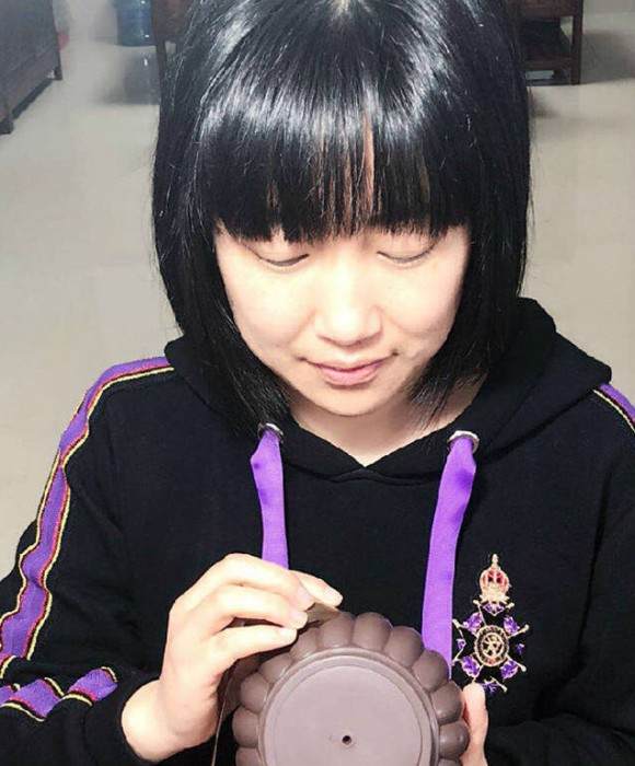 紫砂艺人王郁，助理工艺美术师