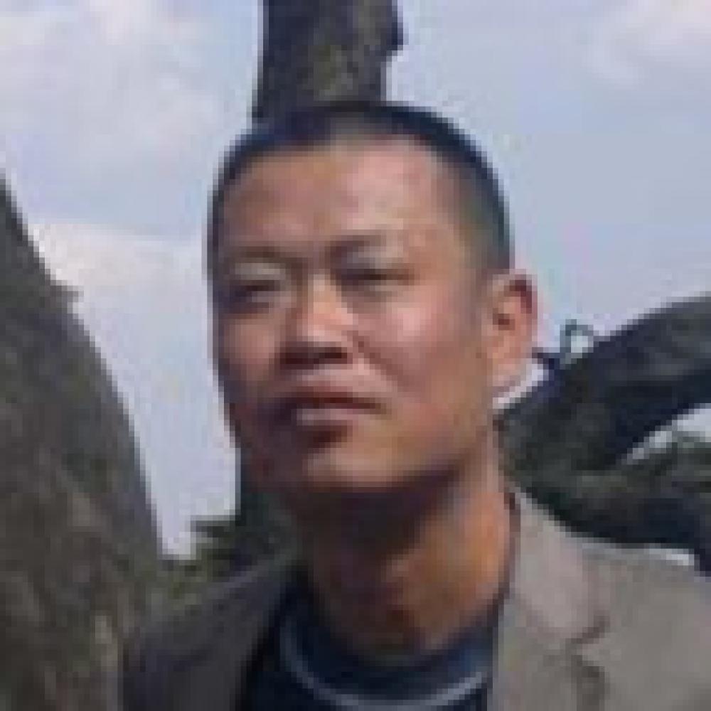 紫砂艺人盛其根，工艺美术师