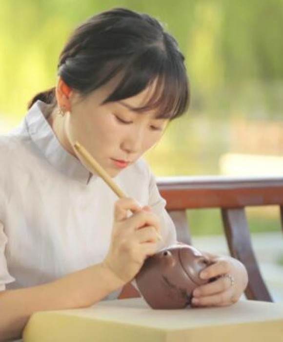 紫砂艺人盛娟，工艺美术师