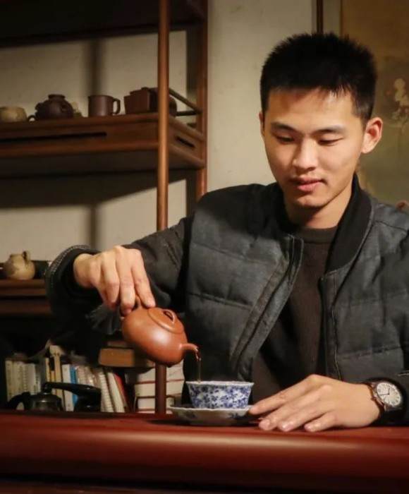 紫砂艺人瞿晨，民间实力派