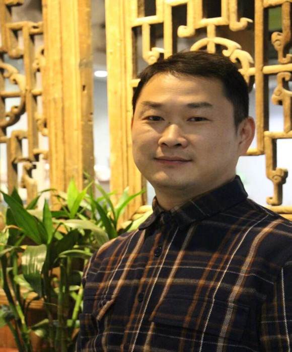 紫砂艺人瞿迪威，助理工艺美术师