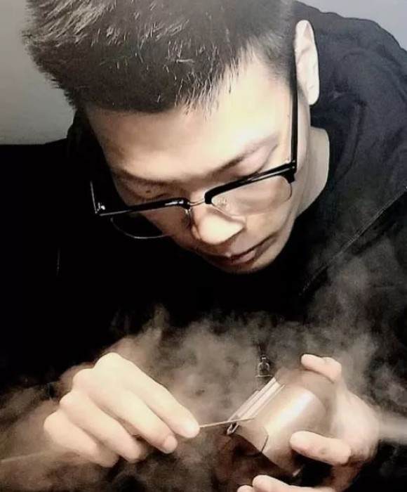 紫砂艺人秦斐，民间实力派