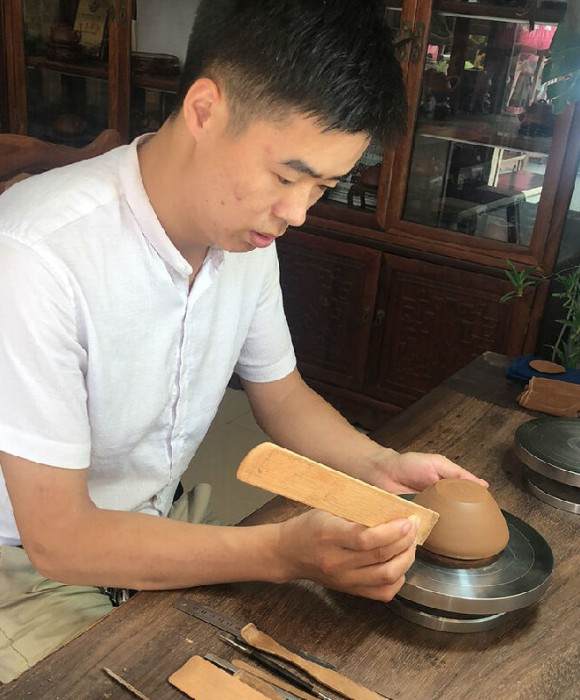 紫砂艺人秦蒙，助理工艺美术师