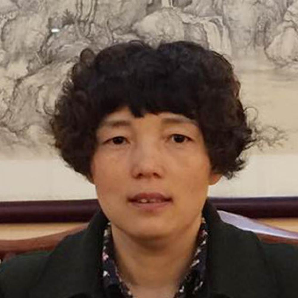 紫砂艺人程彩华，高级工艺美术师