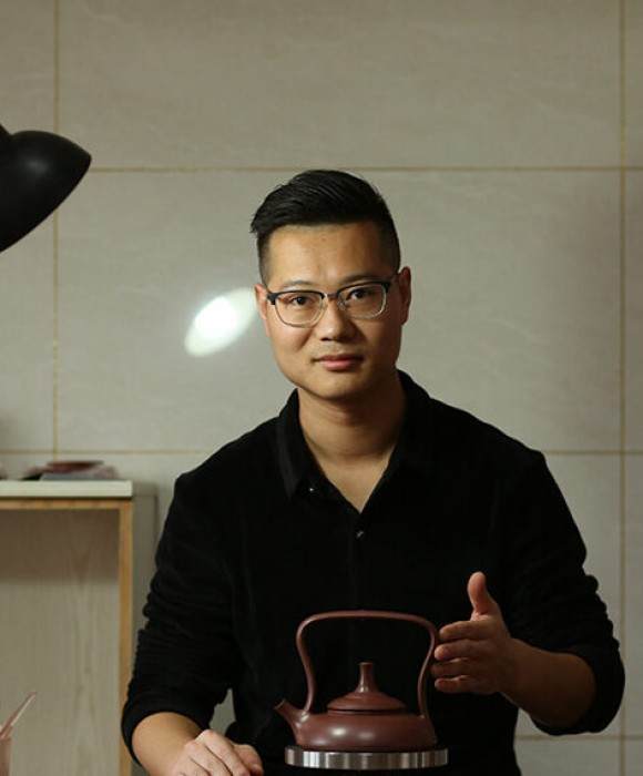 紫砂艺人穆译君，工艺美术师