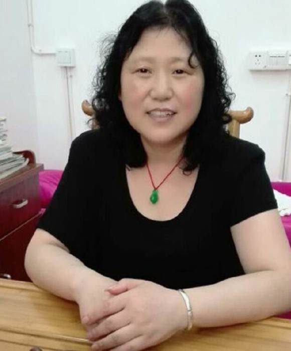 紫砂艺人纪小锡，工艺美术师